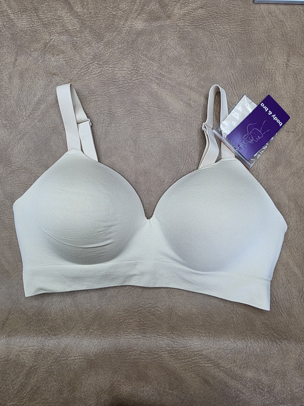 Body & Bra Seamless Wireless Bra - Smooth Everyday Support
